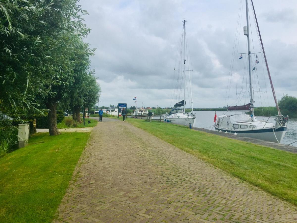 Gastenverblijf Villa Buitenplaats Wergea Contactloos Inchecken Naarderburen Exteriér fotografie
